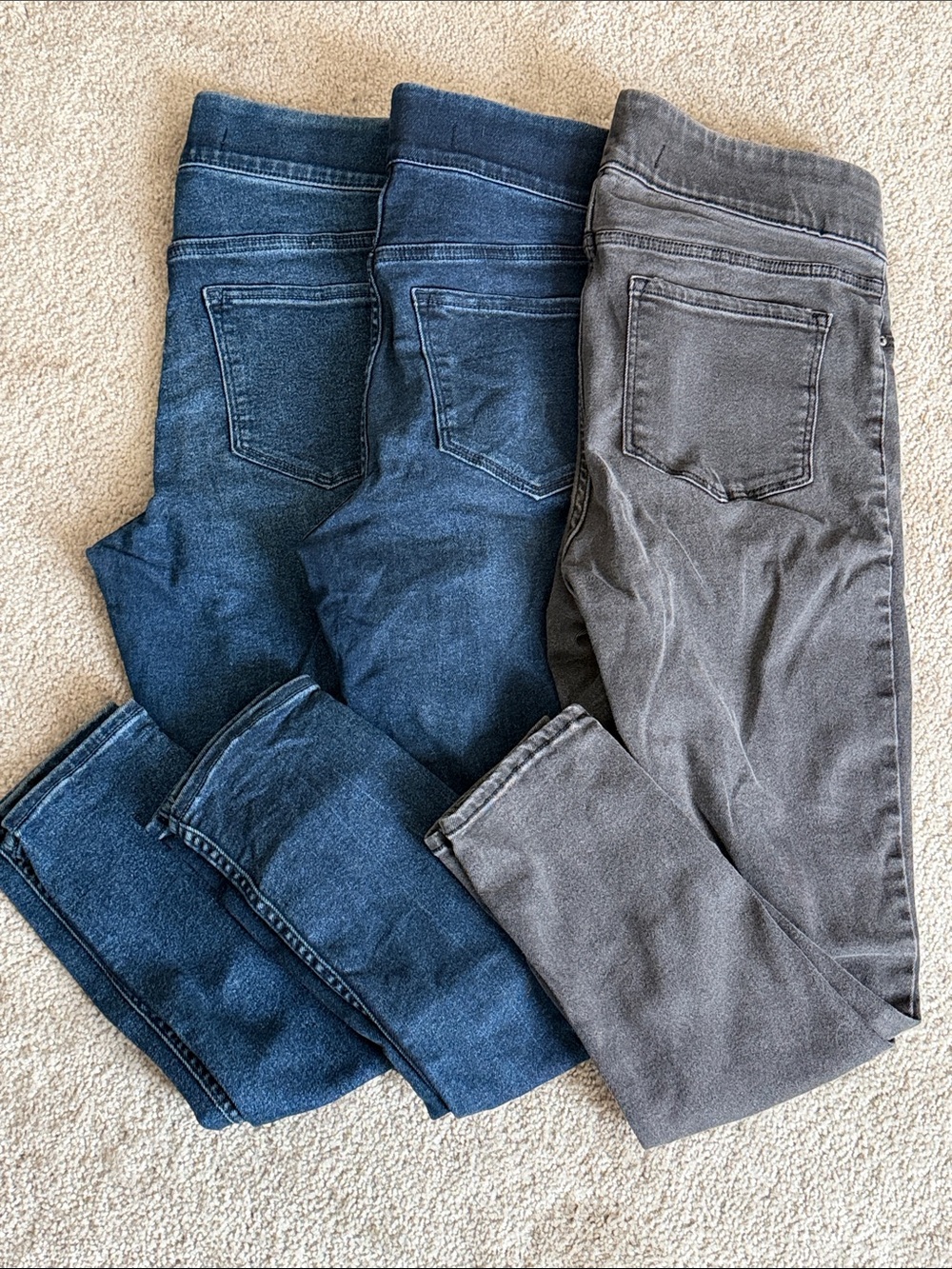 Old Navy Women’s Skinny Jeans in Dark Blue and Gray